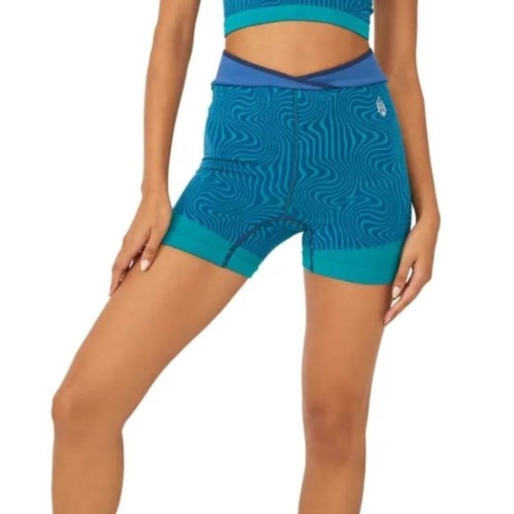 FREE people movement Free Throw Jacquard Biker Shorts size Medium (8-10)